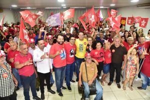 Em Imperatriz, Felipe Camarão entrega sua pré-campanha ao Governo do Maranhão nas mãos do povo