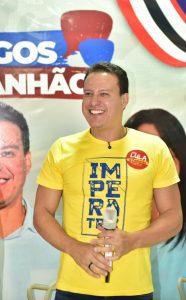 Em Imperatriz, Felipe Camarão entrega sua pré-campanha ao Governo do Maranhão nas mãos do povo